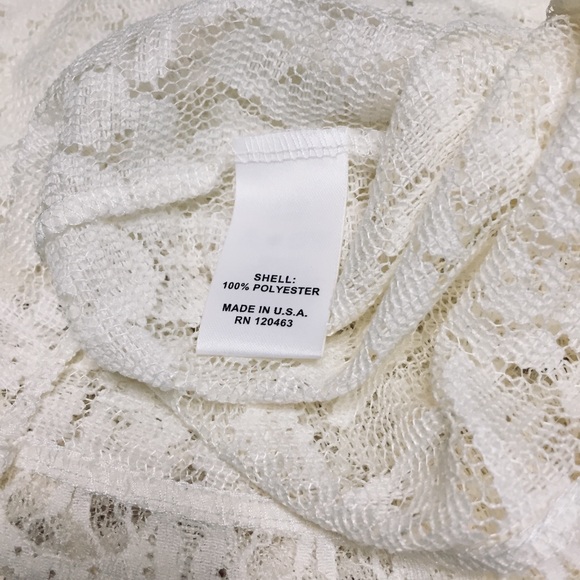 Countess Luann Cream Lace Keyhole Overlay Blouse - Picture 4 of 8